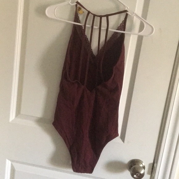 🔑American Eagle Maroon Body Suit - Picture 3 of 3